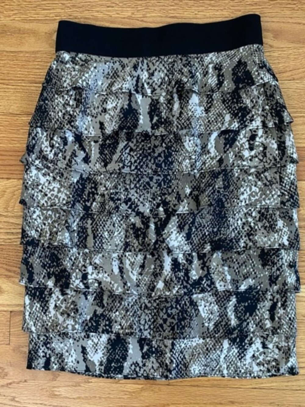 Alfani Skirt Women’s Sz 2 Black Taupe Cream Snake-print Ruffle Tiered Lined